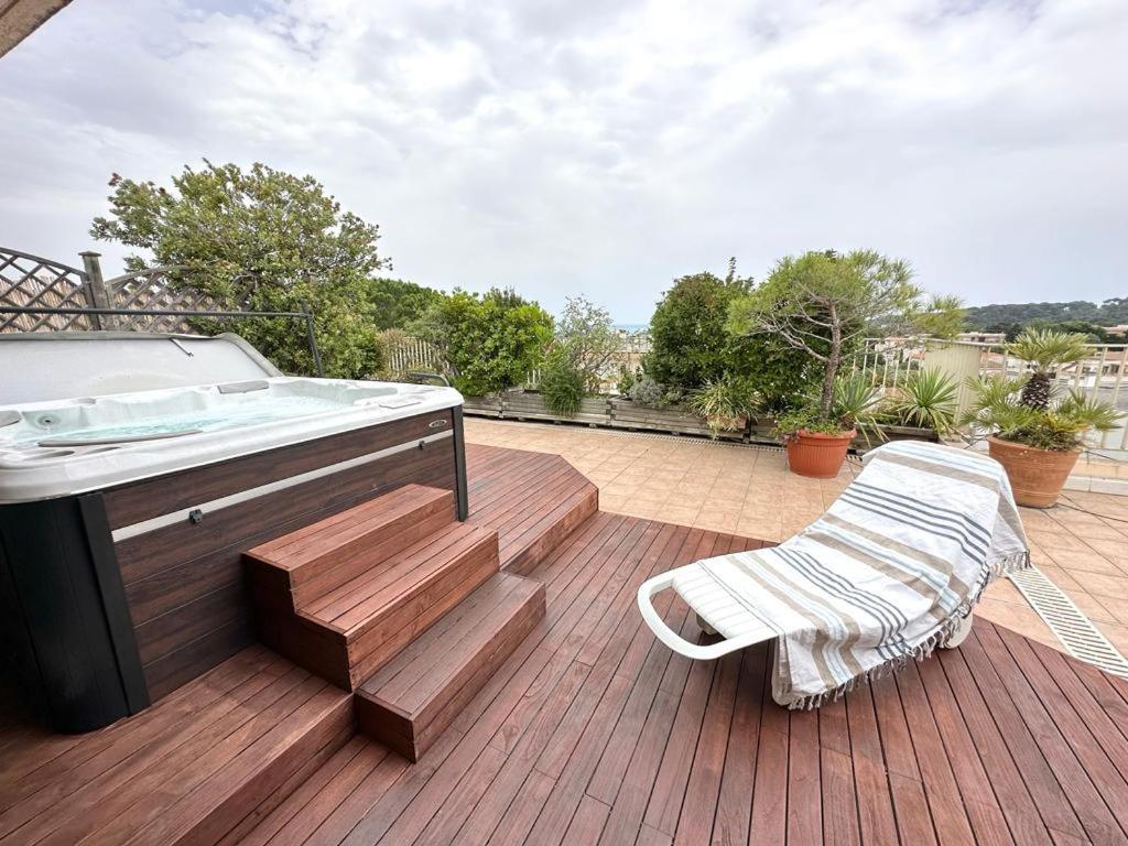 Panoramic Sea View Penthouse With Jacuzzi And 450 Sqm Terrace Apartment Antibes Exterior photo